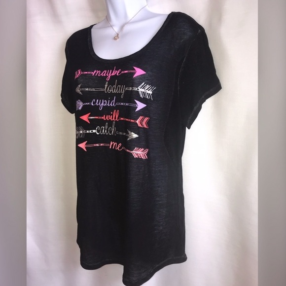 Black tribal/arrow “Cupid will catch me” tee - Picture 2 of 4